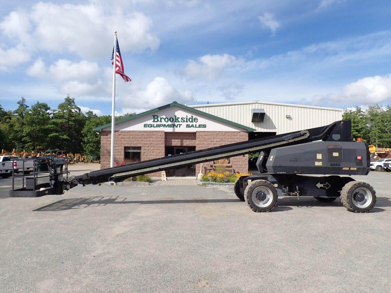 2013 JLG 800S Telescopic Boom Lift