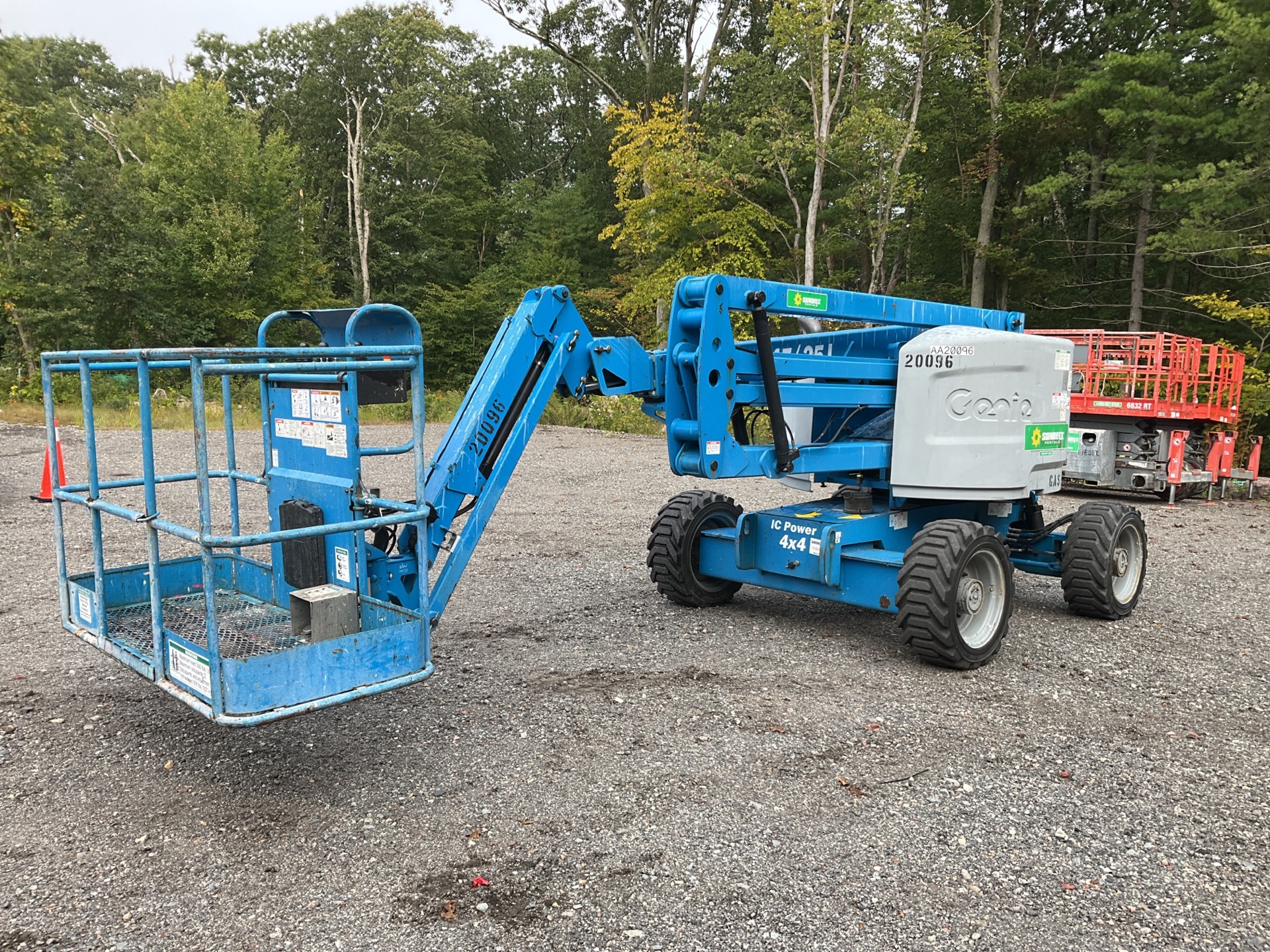 2013 Genie Z45/25J 4WD Dual Fuel Articulating Boom Lift