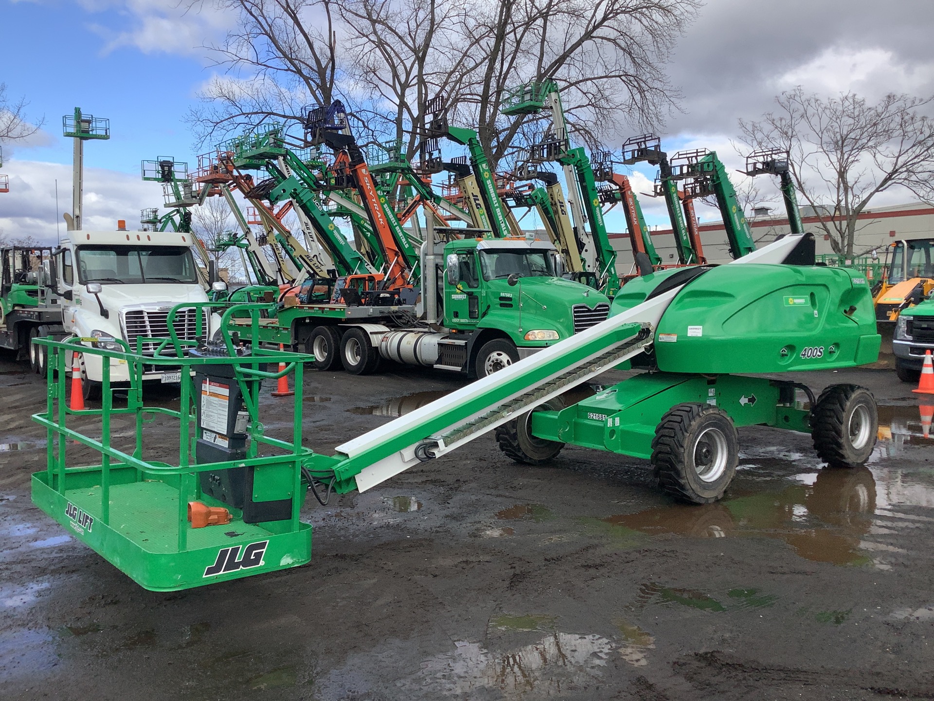 2014 JLG 400S 4WD Diesel Telescopic Boom Lift