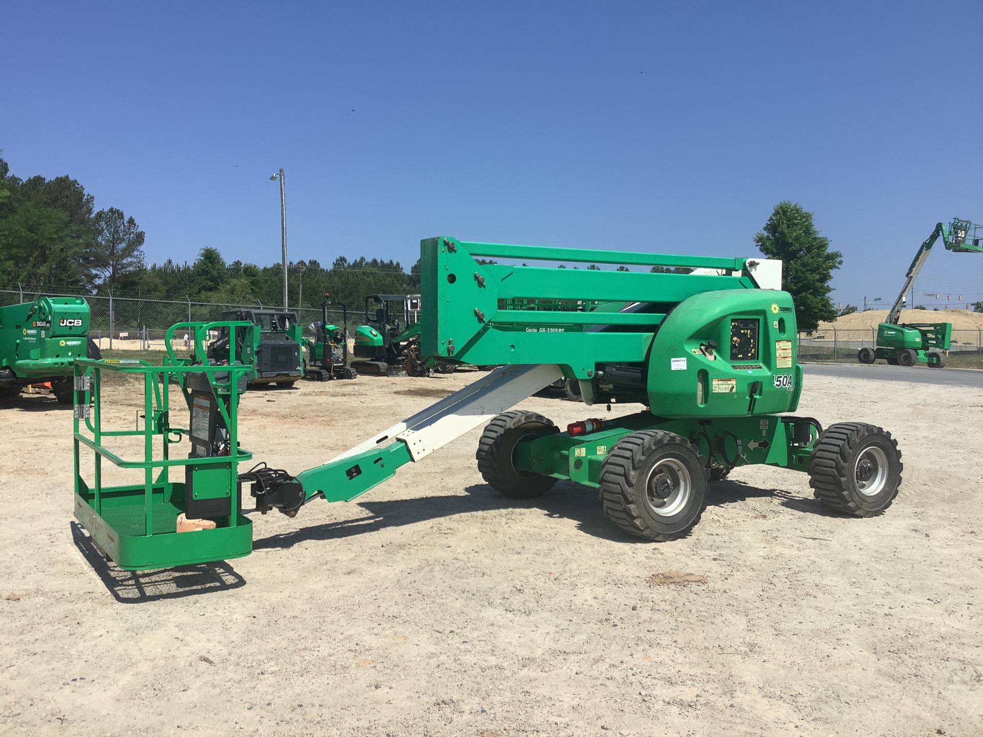 2013 JLG 450AJ Series ll 4WD Dual Fuel Articulating Boom Lift