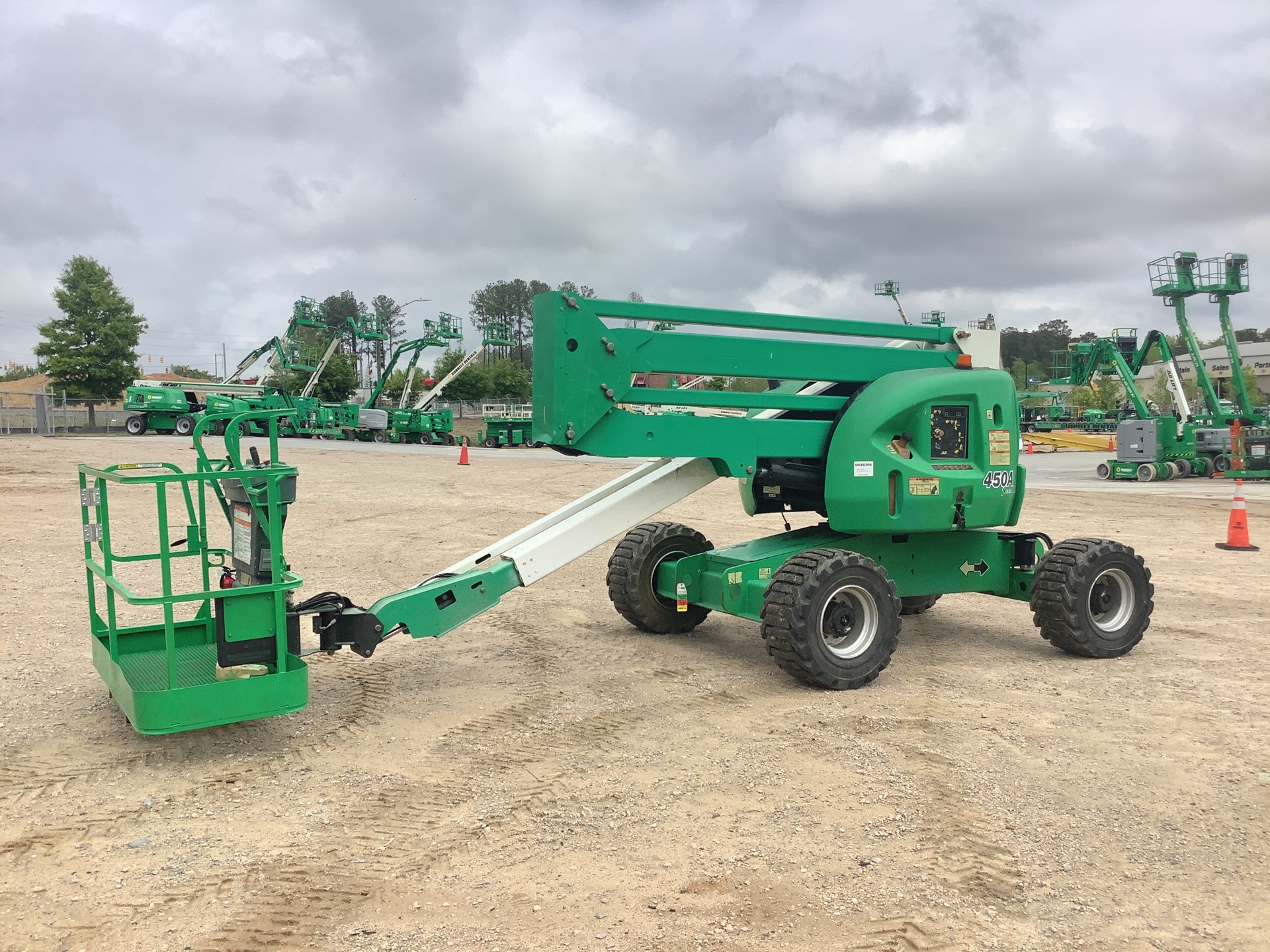 2013 JLG 450A SII 4WD Diesel Articulating Boom Lift