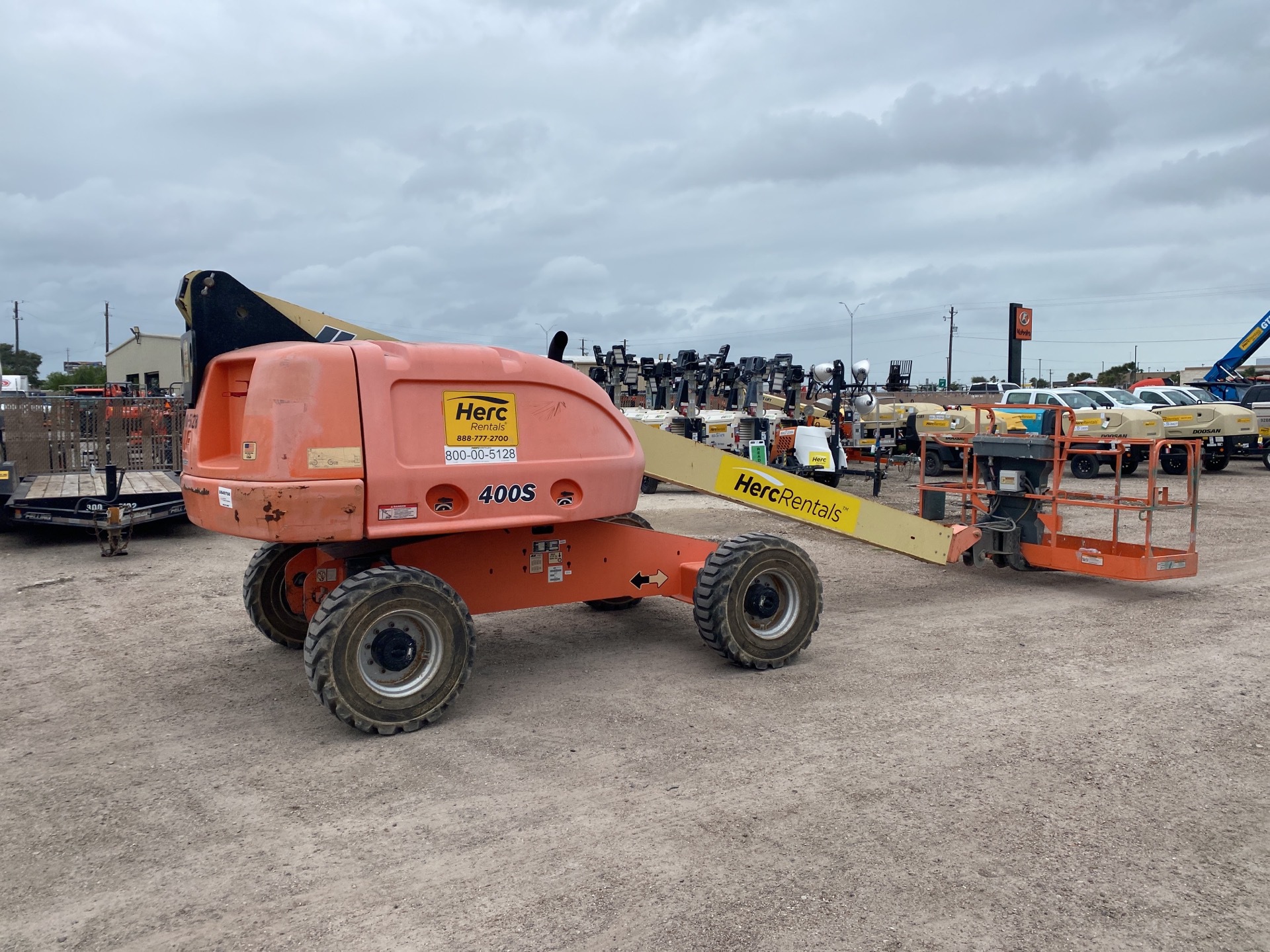 2013 JLG 400S 4WD Diesel Telescopic Boom Lift
