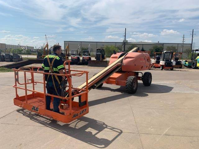 2013 JLG 400S Telescopic Boom Lift
